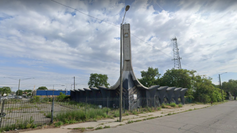 A Googie style building that has been abandoned for years
